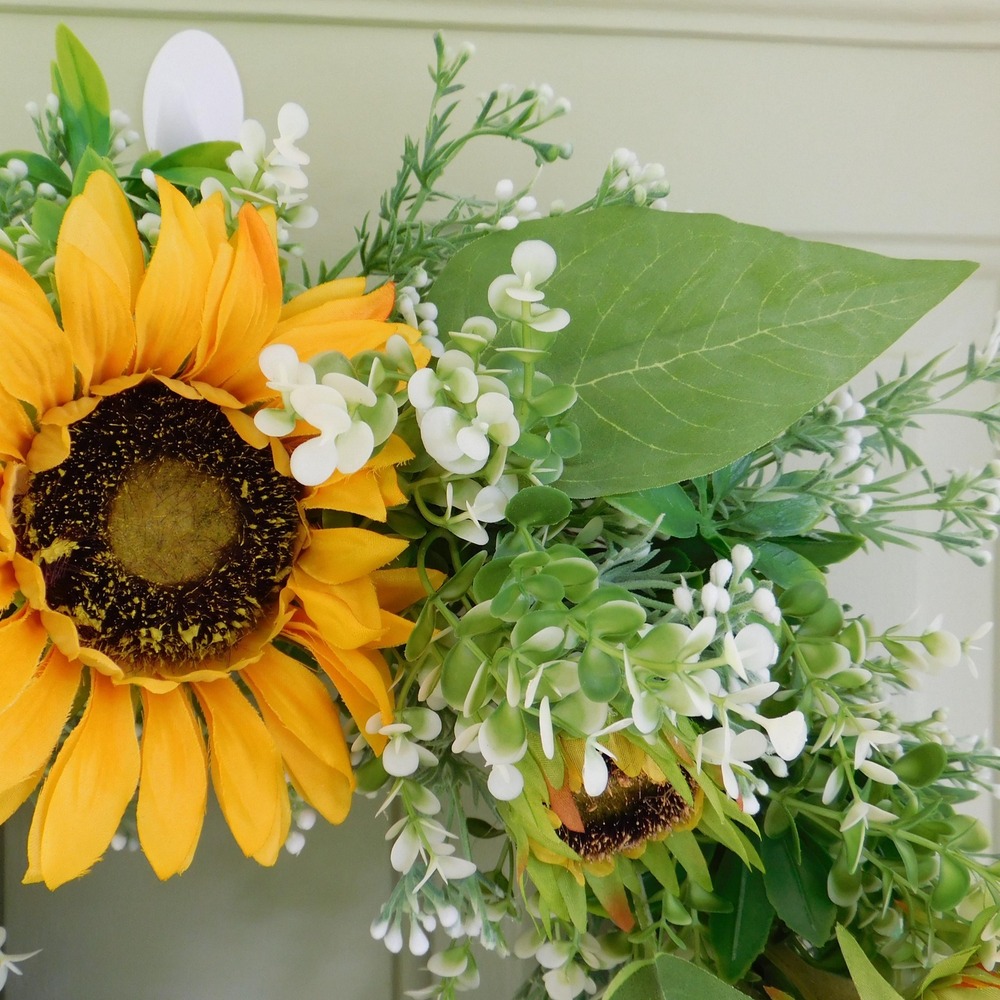 Sunflower Wreath for Front Door, Late Summer and Fall, Bright Vibrant Decor - Picture 5 of 6